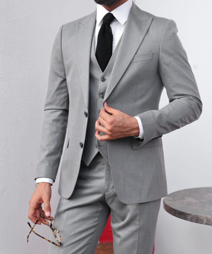 Warwick Retreat Slim fit mid grey men's three piece suit with peak lapels