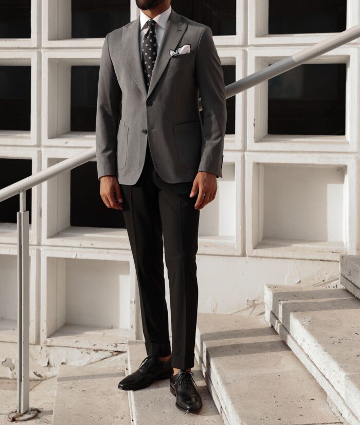Alban Highwalk Slim fit light grey men's two piece suit with peak lapels