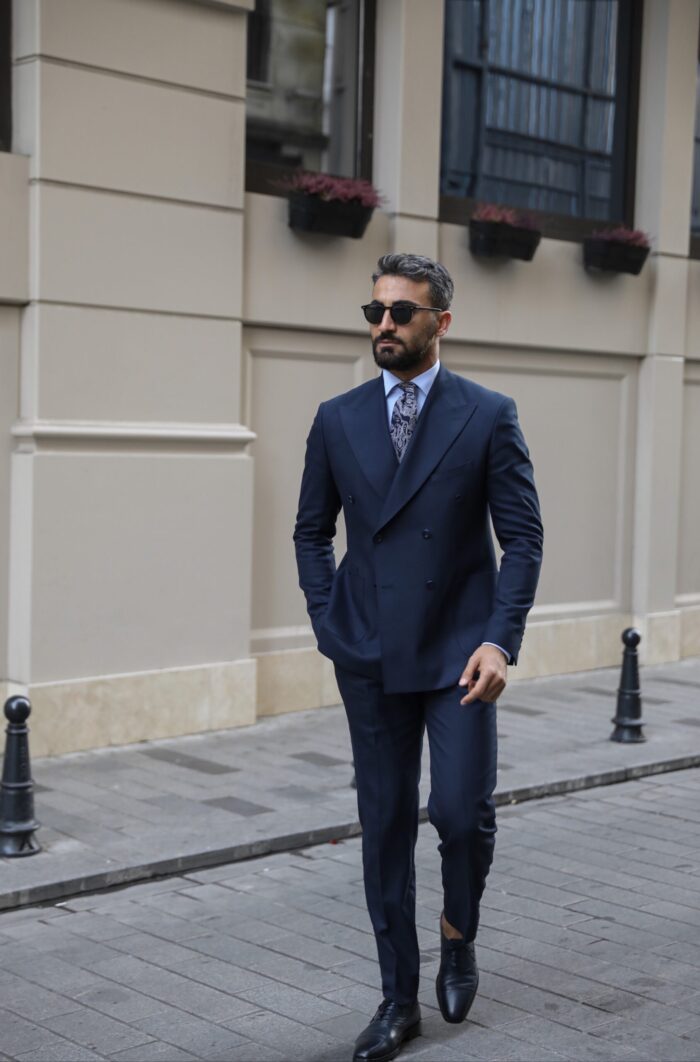 Pring Street Slim fit double breasted navy suit