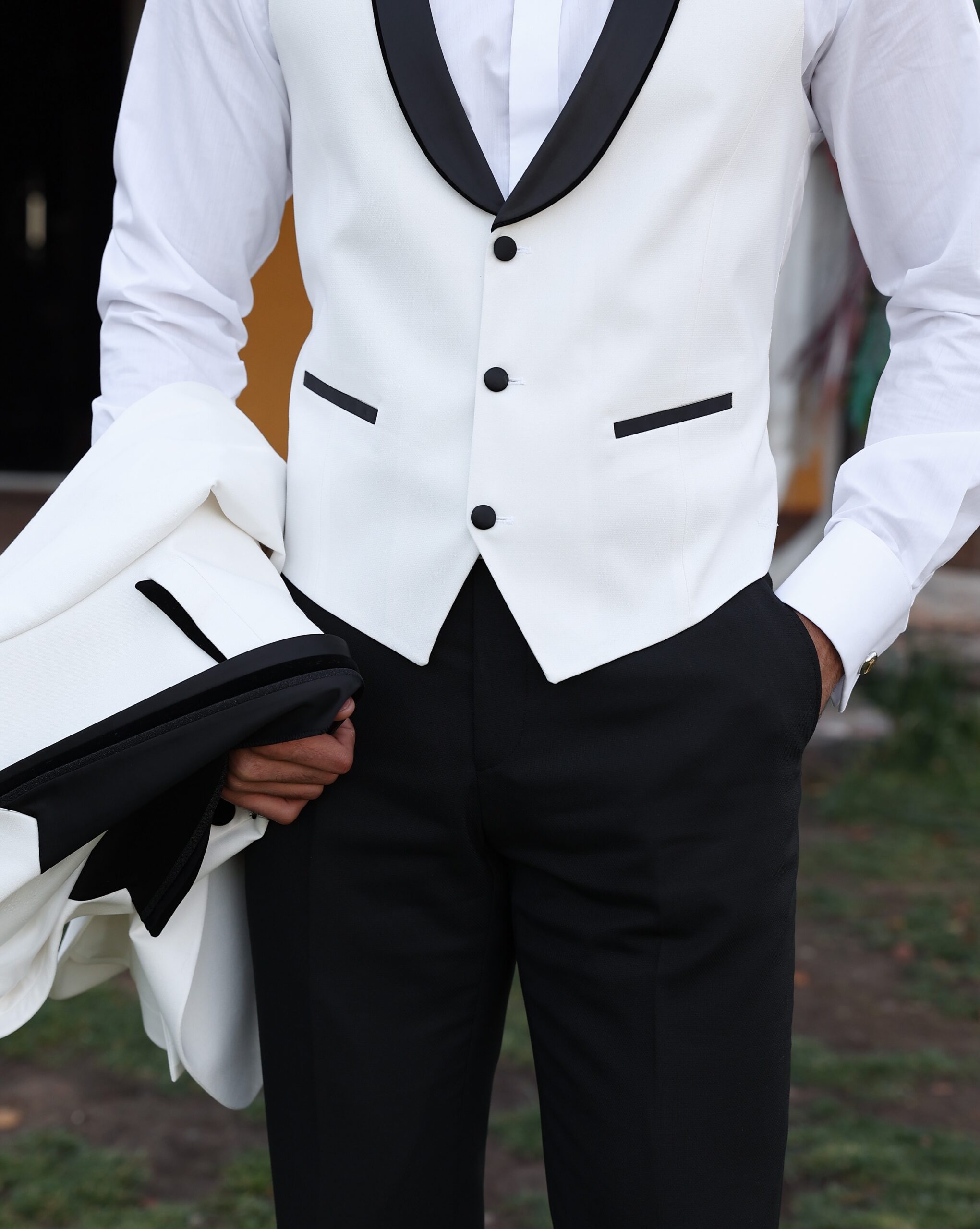 Men's Off White Modern Fit Vested Suit- 3 Piece Suits – Flex Suits