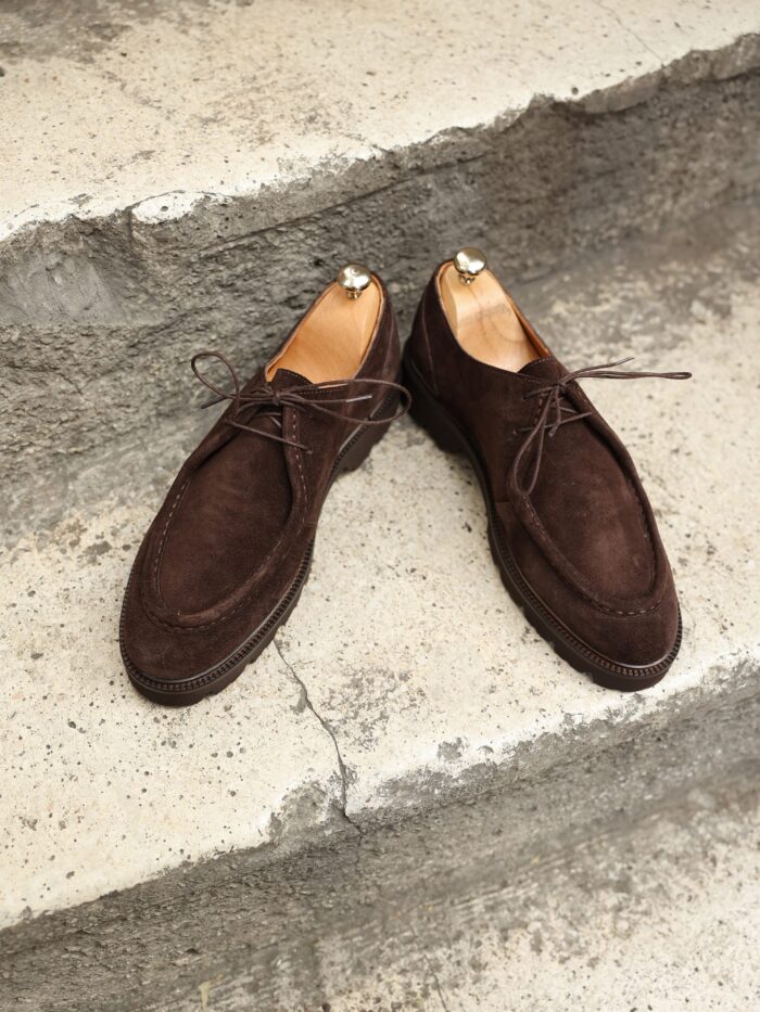 Dublin <p>Men’s dark brown calf suede Wallabee shoes</p>
