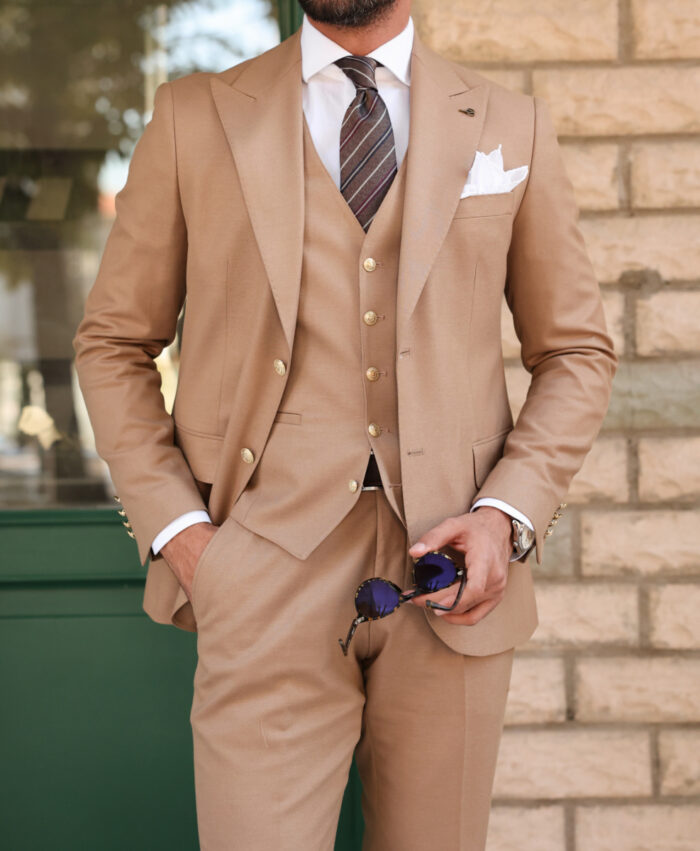 Forest Road Slim fit cream coloured three piece men’s suit with a peak lapels With decorative gold buttons