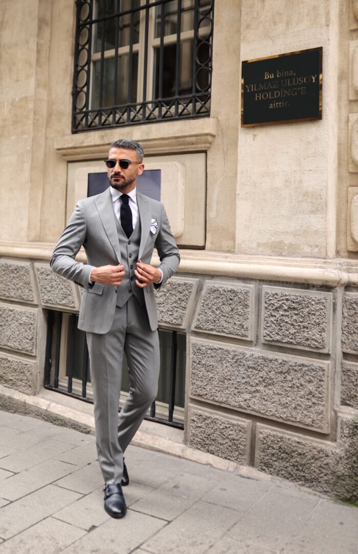 Warwick Retreat Slim fit mid grey men's three piece suit with peak lapels