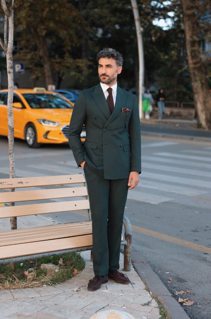 Royal Mile TAILORED SLIM FIT PINE GREEN DOUBLE BREASTED MEN’S SUIT  AND PEAK LAPELS